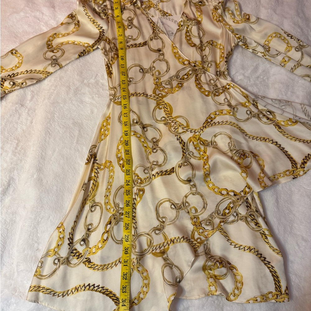 L'AGENCE White and Gold Chain Pattern Blouse - Picture 8 of 16